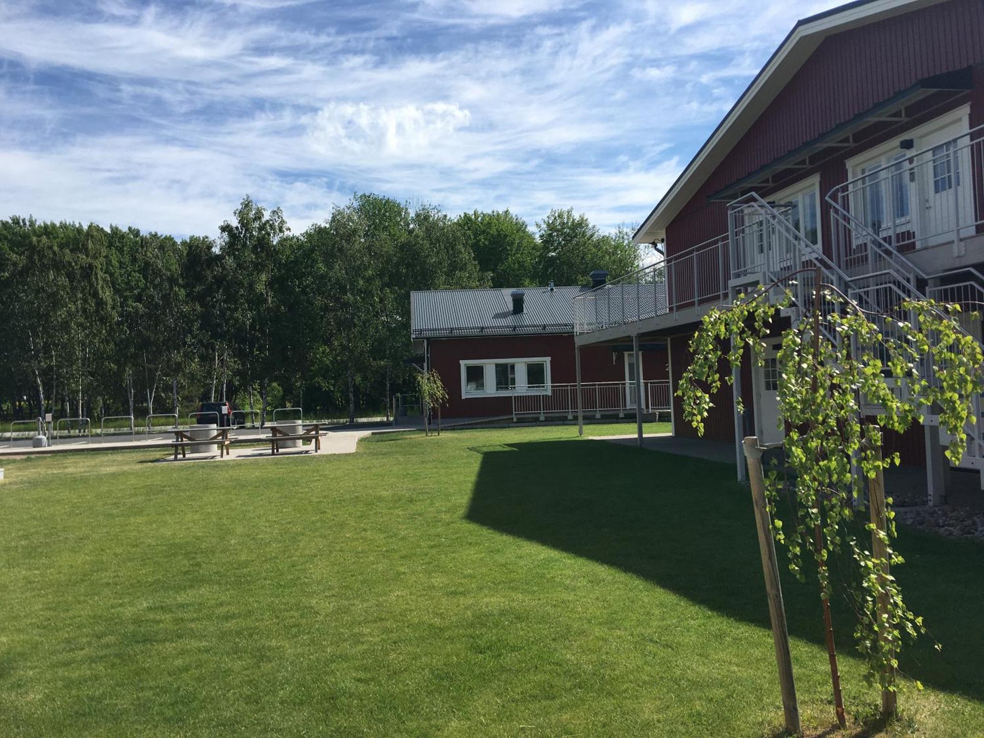 Land-Inn Motel Rosersberg Экстерьер фото